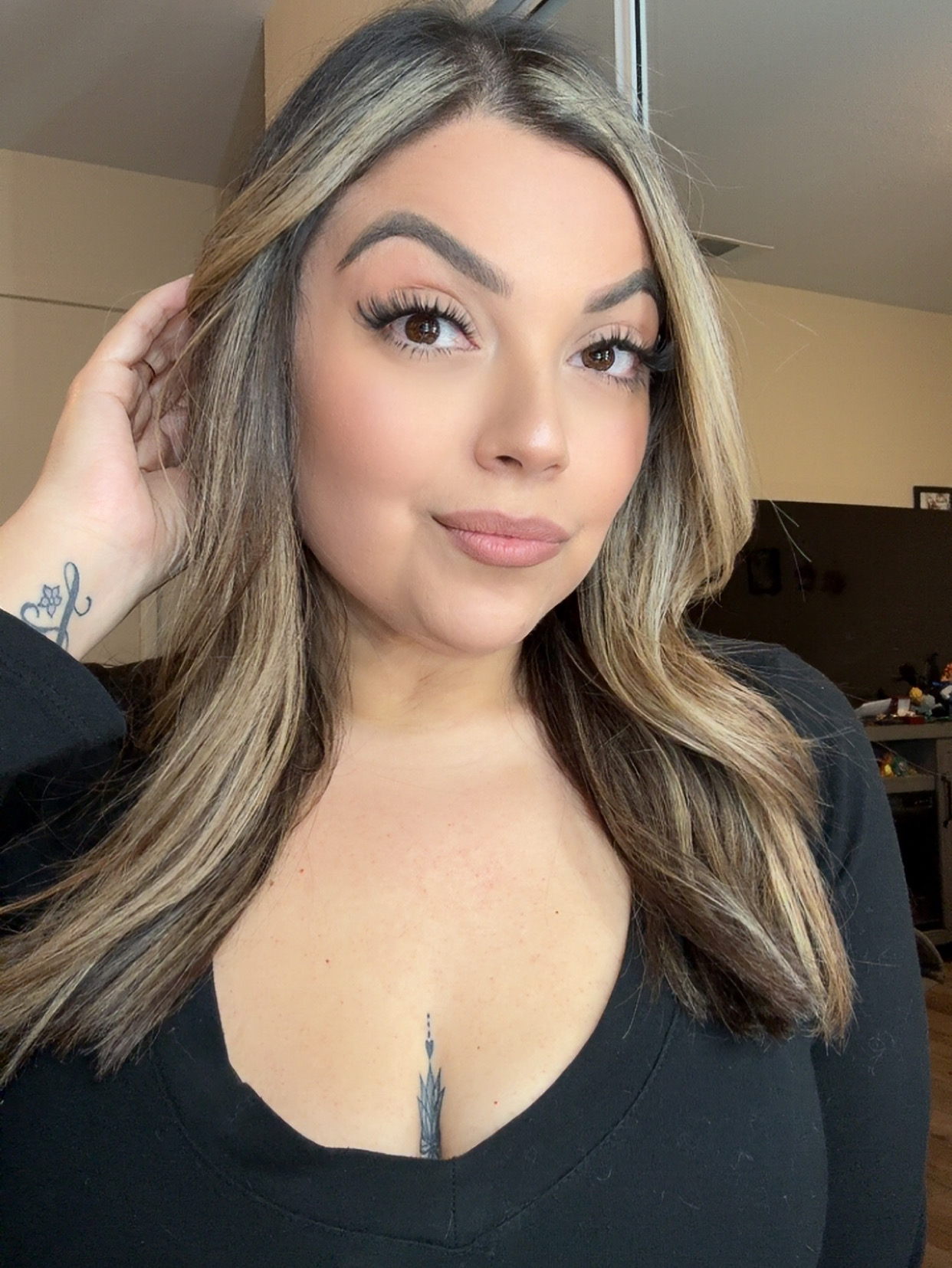 Ivonne Sanchez, beauty, hair and lifestyle UGC creator